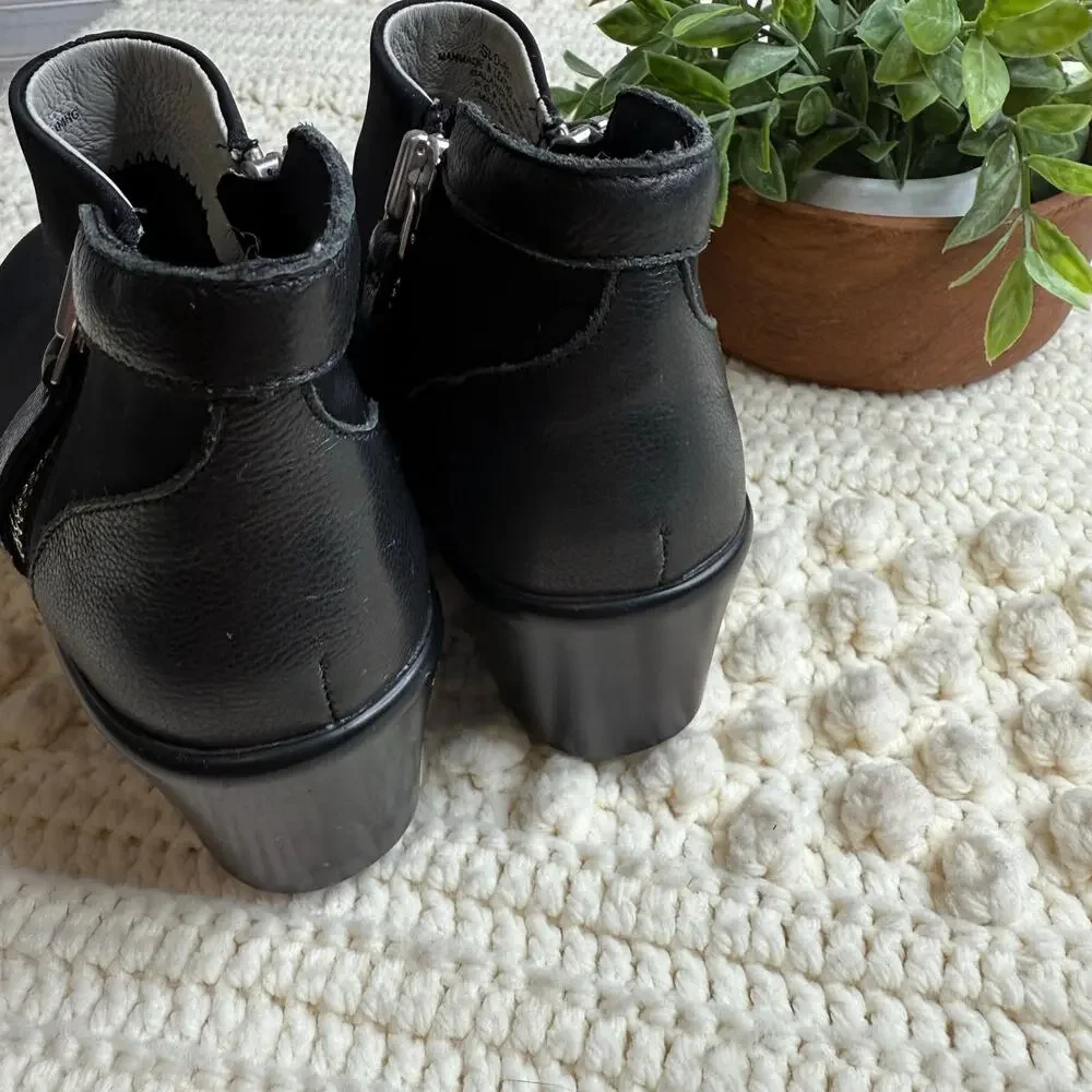 ALEGRIA Women's 36 Sloan Comfort Clog Wedge Shoes Black Leather Zip Ankle Boot